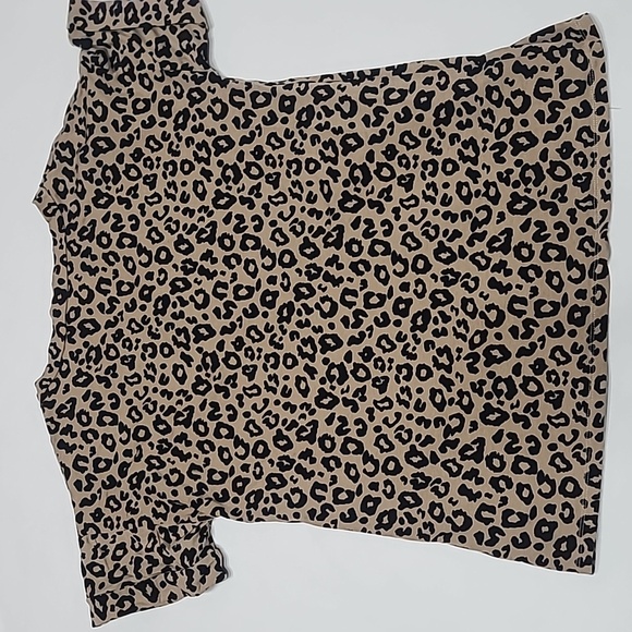FREE  leopard blouse women's large - Picture 4 of 5
